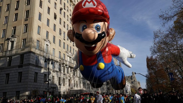 The Monkey D. Luffy balloon flies during the 2025 Macy's Thanksgiving Day Parade in New York City, U.S., November 27, 2025. REUTERS/Jeenah Moon