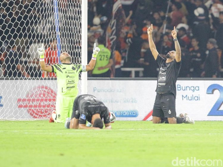 Persija Taklukkan PSIM 2-0, Kemenangan Manis di Usia ke-97