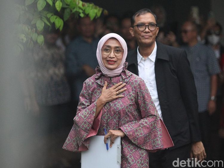 Potret Eks Dirut ASDP Ira Puspadewi Bebas Usai Rehabilitasi Presiden