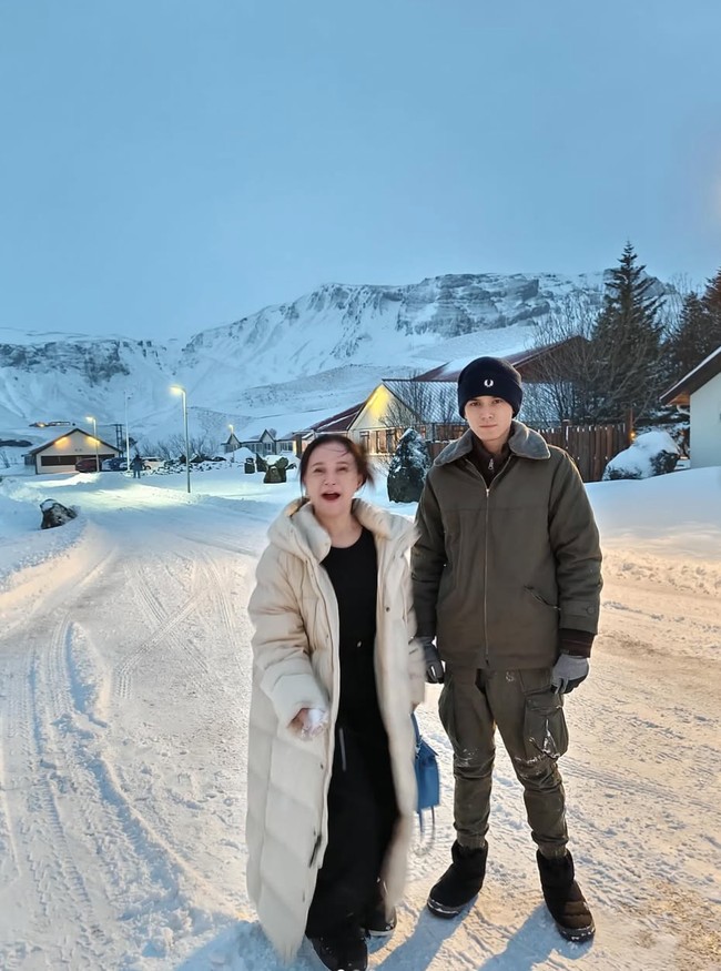 Putra semata wayang penyanyi Rossa dan mantan suaminya Suhendro Prasetyo, Rizky Langit, sedang jadi sorotan. Ikuti jejak sang mama berkarier di dunia entertain, Rizky debut menjadi seorang aktor. Foto: Instagram/@skylerzdeth