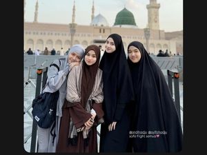 Potret Syifa Hadju Jalani Umrah Sebelum Menikah, Cantik Berhijab