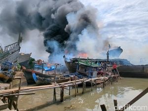 3 Kapal Terbakar di Dermaga Klidang Lor Batang