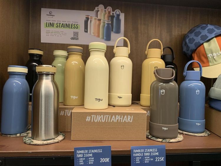 Desainnya Keren! Ini Rekomendasi 10 Tumbler Kekinian dari Kedai Kopi