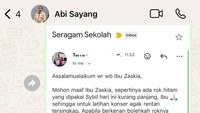 Sebelumnya, Zaskia Adya Mecca, memperlihatkan teguran dari guru anaknya mengenai rok sekolah Sybil yang dinilai terlalu pendek. Sang guru khawatir rok itu tersingkap saat konser di sekolah. Mohon maaf Ibu Zaskia, sepertinya rok hitam yang dipakai Sybil hari ini kurang panjang sehingga untuk latihan konser agak rentan tersingkap. Apabila berkenan, bolehkah roknya diganti yang lebih panjang? tulis pesan guru sekolah Sybil dalam Instagram Zaskia Adya Mecca. Foto: dok instagram Zaskia Adya Mecca