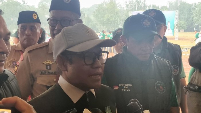 Ketum PKB Muhaimin Iskandar alias Cak Imin usai menghadiri Kemah Nasional Pemuda Lintas Iman di Cibubur, Jakarta Timur, Sabtu (29/11/2025).