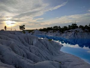 8 Rekomendasi Tempat Liburan Tahun Baru di Belitung: Pantai hingga Bukit