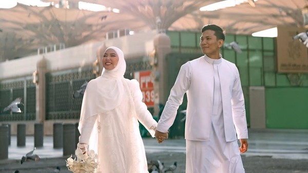 7 Momen Romantis Dara Arafah dan Rehan Mubarak Ikat Janji Suci di Madinah