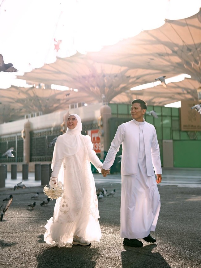 7 Momen Romantis Dara Arafah dan Rehan Mubarak Ikat Janji Suci di Madinah