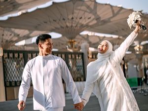 Video: Momen Pernikahan Dara Arafah dan Raehan Mubarak di Madinah