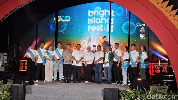 Festival Bright Island Fest 2025 di Pulau Tidung, 25-30 November, menghadirkan pengalaman cahaya spektakuler dan dukung perekonomian lokal. Ayo kunjungi!