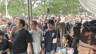 Pemakaman Gary Iskak Penuh Haru