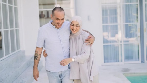 8 Momen Gary Iskak & Richa Novisha, Potret Cinta 14 Tahun hingga Terpisah Maut