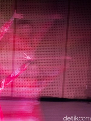 Pertunjukan Cerita Cinta Bunga Matahari dan Rembulan Hidupkan Kisah Rahwana dan Shinta