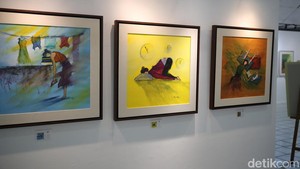 Masing-masing datang dengan karakter dan sensitivitas yang berbeda, namun terhubung oleh satu benang merah: keberanian untuk merayakan diri dan mengungkapkan renjana terdalam melalui medium watercolor. Mohammad Farrel/detikFoto