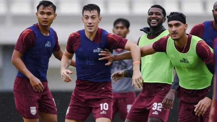 Para punggawa Borneo FC saat melakukan sesi latihan di Stadion Segiri Samarinda.
