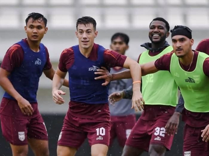 Para punggawa Borneo FC saat melakukan sesi latihan di Stadion Segiri Samarinda.