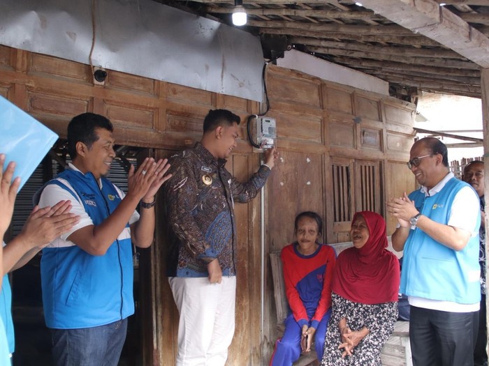 Pemasangan listrik PLN