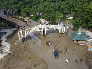 Seorang WN Malaysia Masih Hilang Akibat Bencana di Sumbar