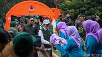 Ketum PKB Muhaimin Iskandar alias Cak Imin prihatin dengan polemik yang terjadi di Pengurus Besar Nahdlatul Ulama (PBNU). Cak Imin menilai warga NU merasa sedih dengan adanya polemik ini. 