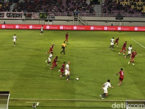 Persis Solo Unggul 1-0 Atas PSM Makassar di Babak Pertama