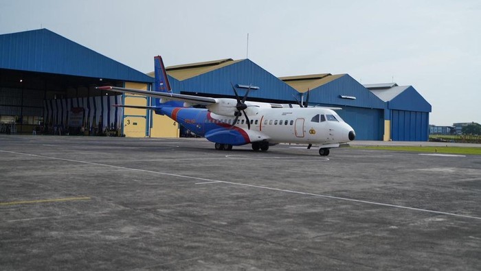Pesawat udara untuk mengirimkan logistik ke Sumatera dari Mako Polisi Udara Pondok Cabe, Tangerang Selatan.