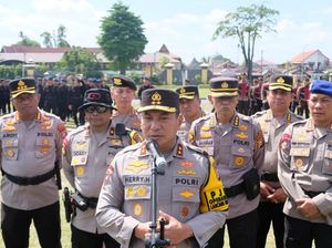 Kapolda Riau Bertolak ke Sumbar Tinjau Langsung Personel BKO di Posko Bencana
