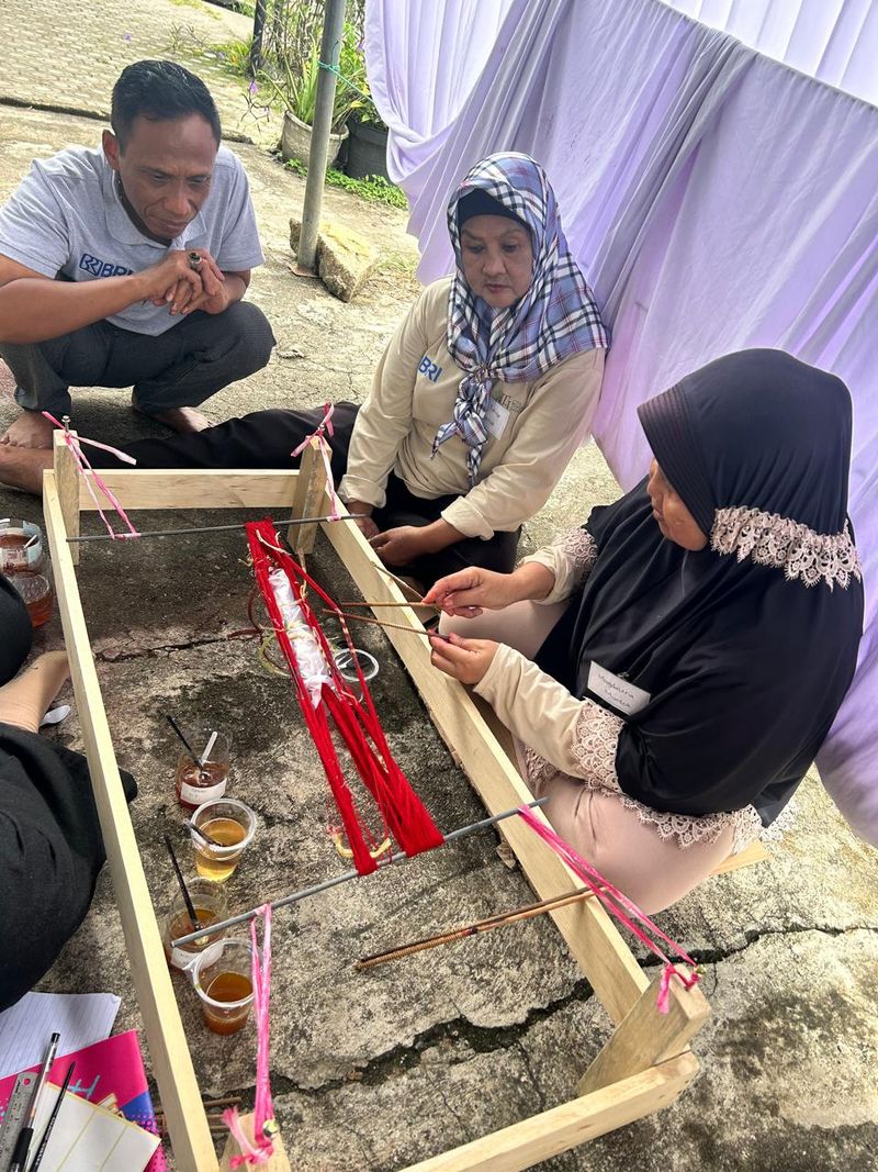 Program Pembinaan Perajin Tenun Cual Bangka yang diselenggarakan Cita Tenun Indonesia (CTI) dan Bank Rakyat Indonesia (BRI) di Pangkalpinang, Bangka Belitung, pada November 2025