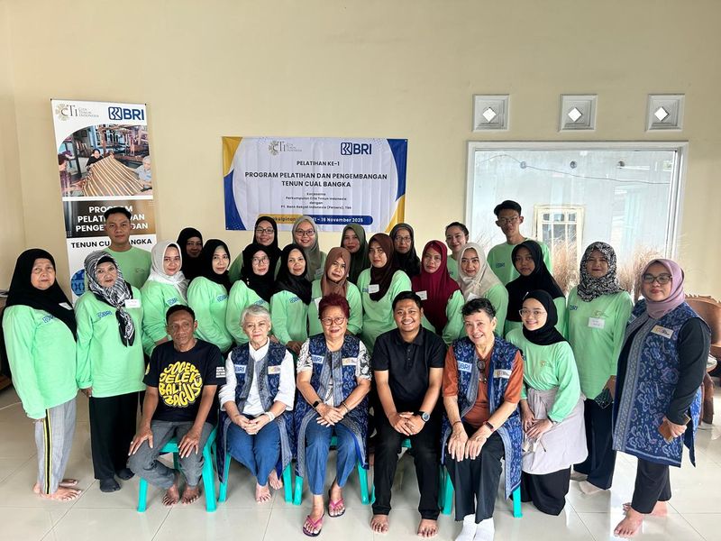 Program Pembinaan Perajin Tenun Cual Bangka yang diselenggarakan Cita Tenun Indonesia (CTI) dan Bank Rakyat Indonesia (BRI) di Pangkalpinang, Bangka Belitung, pada November 2025