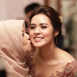 Kenangan Raisa Bersama Ibunda