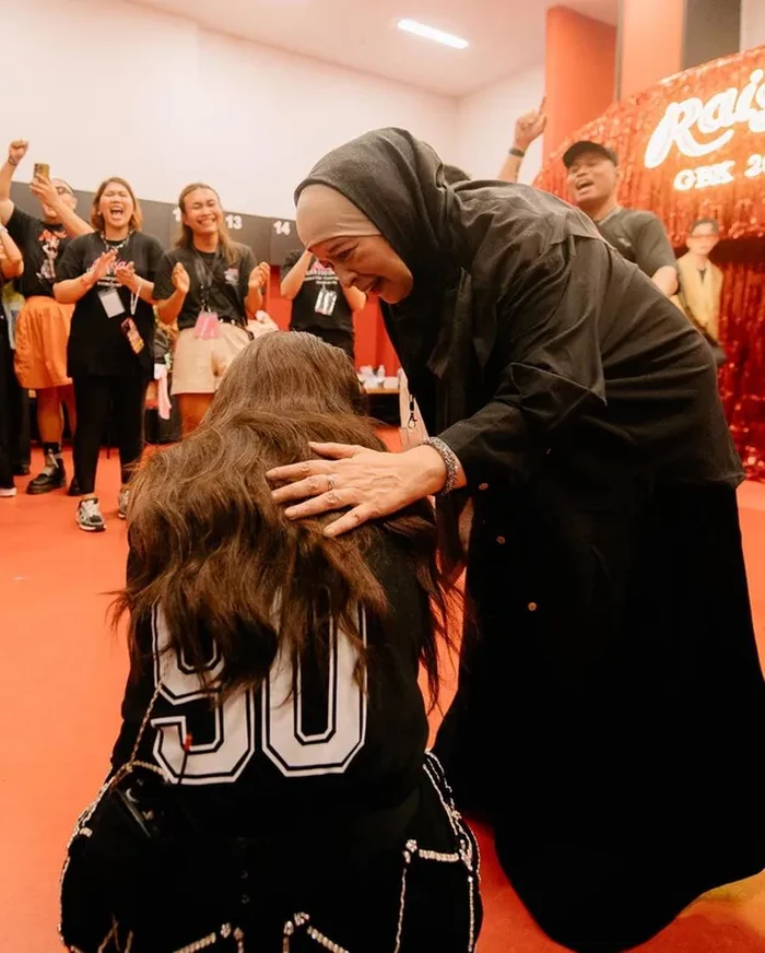 Raisa dan Ria Mariaty