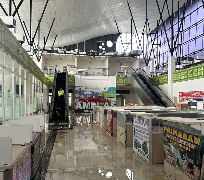 Terminal Jadi Posko Pengungsian