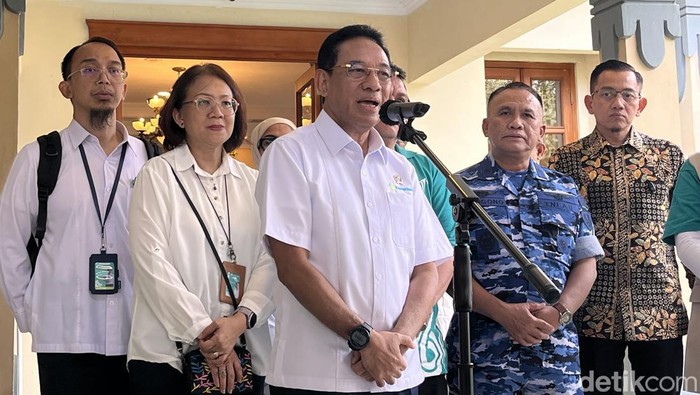 Wakil Menteri Kesehatan RI, dr. Benjamin Paulus Octavianus di Kompleks Kepatihan, Kota Jogja, Sabtu (29/11/2025).