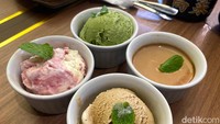 Sebagai penutup hidangan bisa mencoba es krim dan pannacota. Semuanya terasa nikmat, apalagi es krim varian matcha. Foto: Yenny Mustika Sari/detikcom