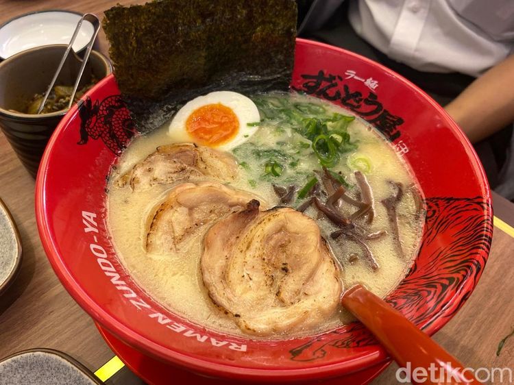 Wajib Coba! Racikan Ramen Kuah Gurih Lembut Asli Himeji