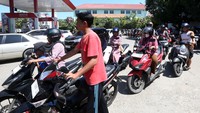 BBM Langka, SPBU Banda Aceh Ramai Antrean Pascabanjir