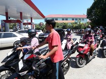 BBM Langka, SPBU Banda Aceh Ramai Antrean Pascabanjir