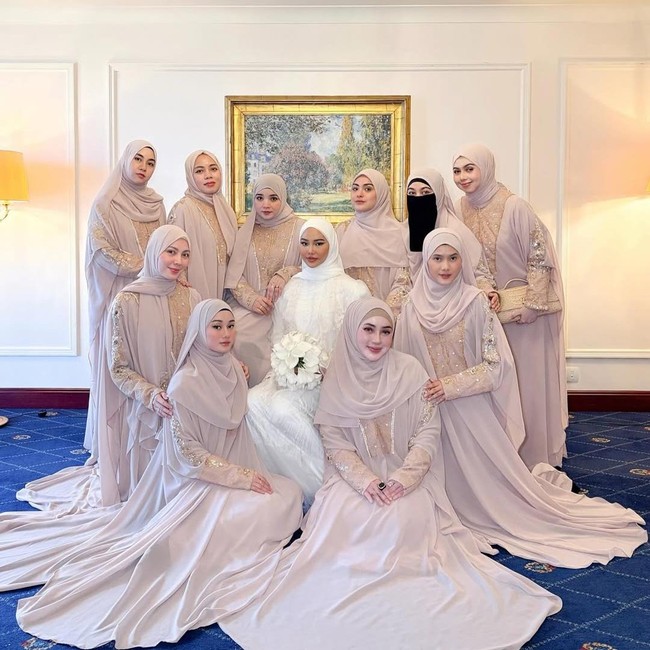 Gaya Dinda Hauw Hingga Sohwa Halilintar Jadi Bridesmaid Dara Arafah di Madinah
