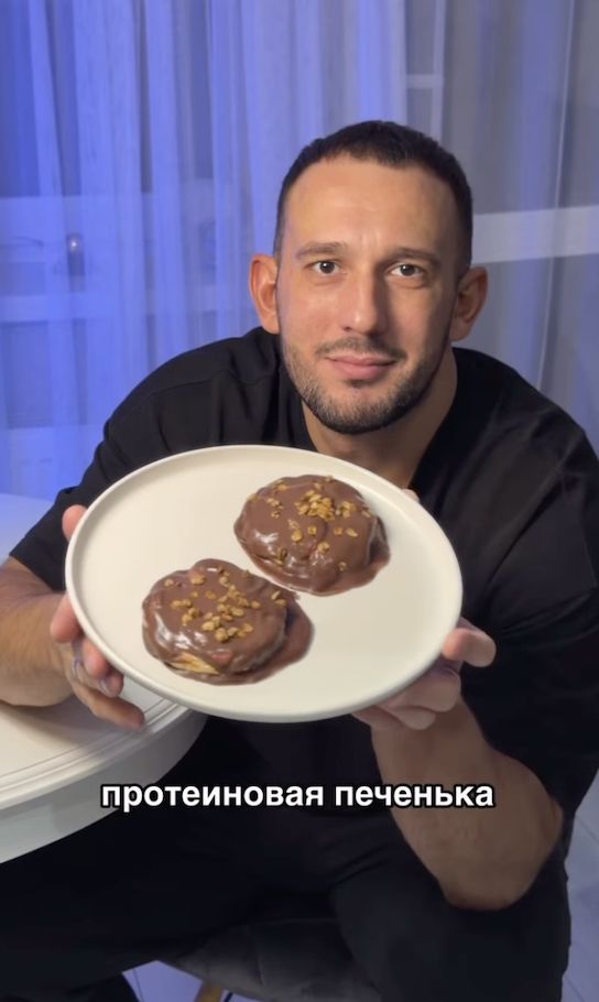 Dmitry, Pria yang Makan 10.000 Kalori Sehari dan Berakhir Tewas