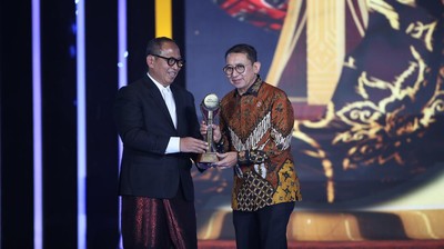 Fadli Zon Raih Penghargaan Tokoh Penggerak Pelindungan Kebudayaan detikcom Awards 2025