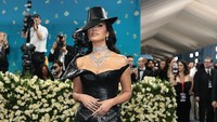 Gagal Ujian Pengacara, Kim Kardashian Jadi Tak Percaya Diri