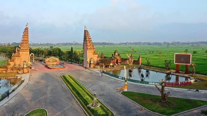 Gerbang Puspem Badung. (Foto: Dok. Instagram @pemkabbadung)