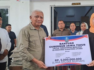 Gubernur Jatim Khofifah Bantu Rp 5 M untuk Korban Bencana di Sumut