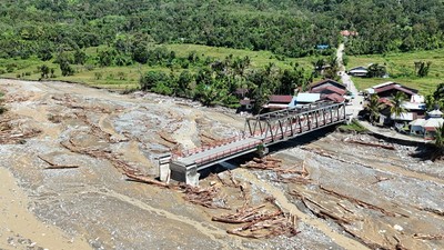 Jembatan Beutong Ateuh Nagan Raya Putus Diterjang Banjir Bandang