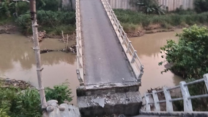 Jembatan di Nganjuk putus
