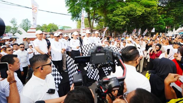 Kapolri Jenderal Listyo Sigit Prabowo menghadiri acara jalan santai dalam rangka menjelang Hari Pers Nasional 2026.