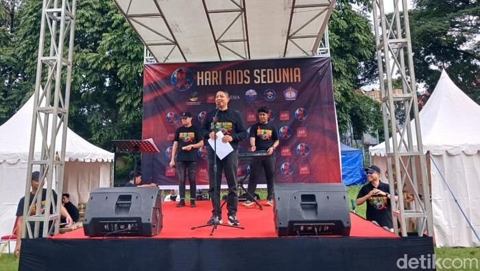 Kepala Dinsos Makassar Andi Bukti Djufrie saat menghadiri peringatan Hari AIDS Sedunia di Unhas.