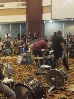 Main Drum Bareng Vol. 2: Dipandu Sandy Pas Band, Yoiqball Kasih Arahan