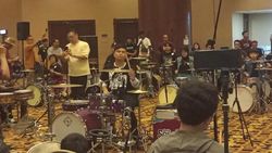 Main Drum Bareng Vol. 2: Dipandu Sandy Pas Band, Beat dari Yoiqball