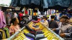 Menteri UMKM Tinjau Aktivitas Thrifting di Pasar Senen