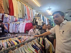 Maman Ungkap Arahan Prabowo soal Thrifting: Aktivitas Pedagang Harus Lanjut